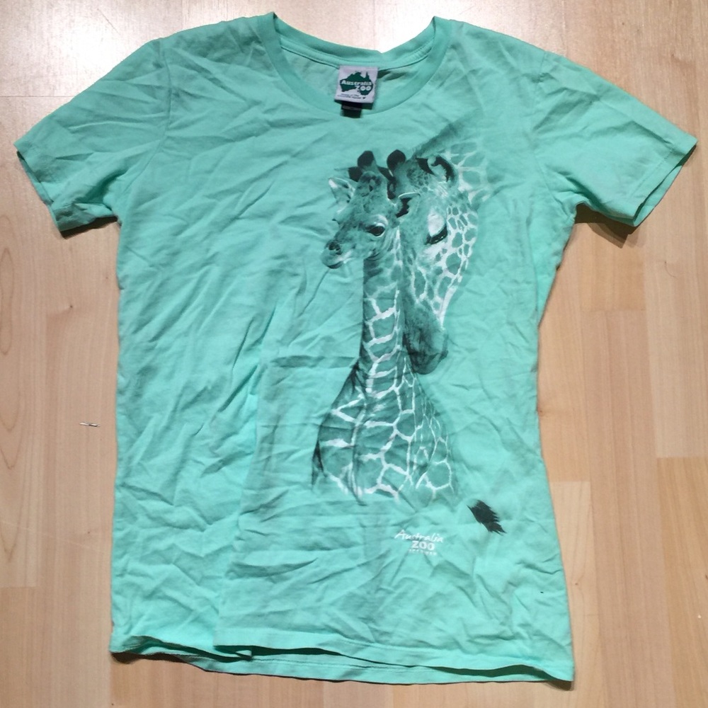 Giraffe souvenir shirt!